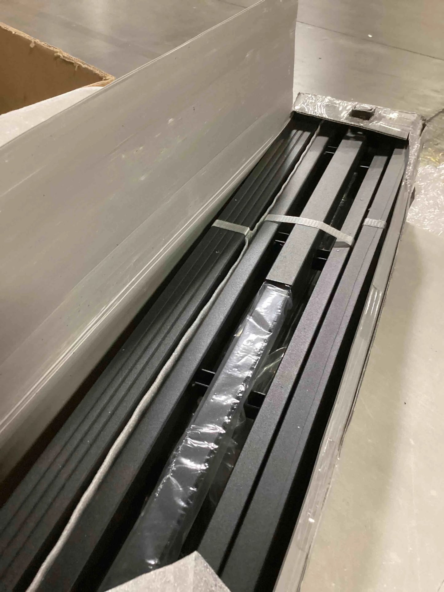 Black Metal 14 Inch High Platform Metal Queen Size Bed Frame, Queen Bed Frame no Box Spring Needed, Easy Assembly, Heavy Duty, Noise Free, Black, Good Condition condition - View 3