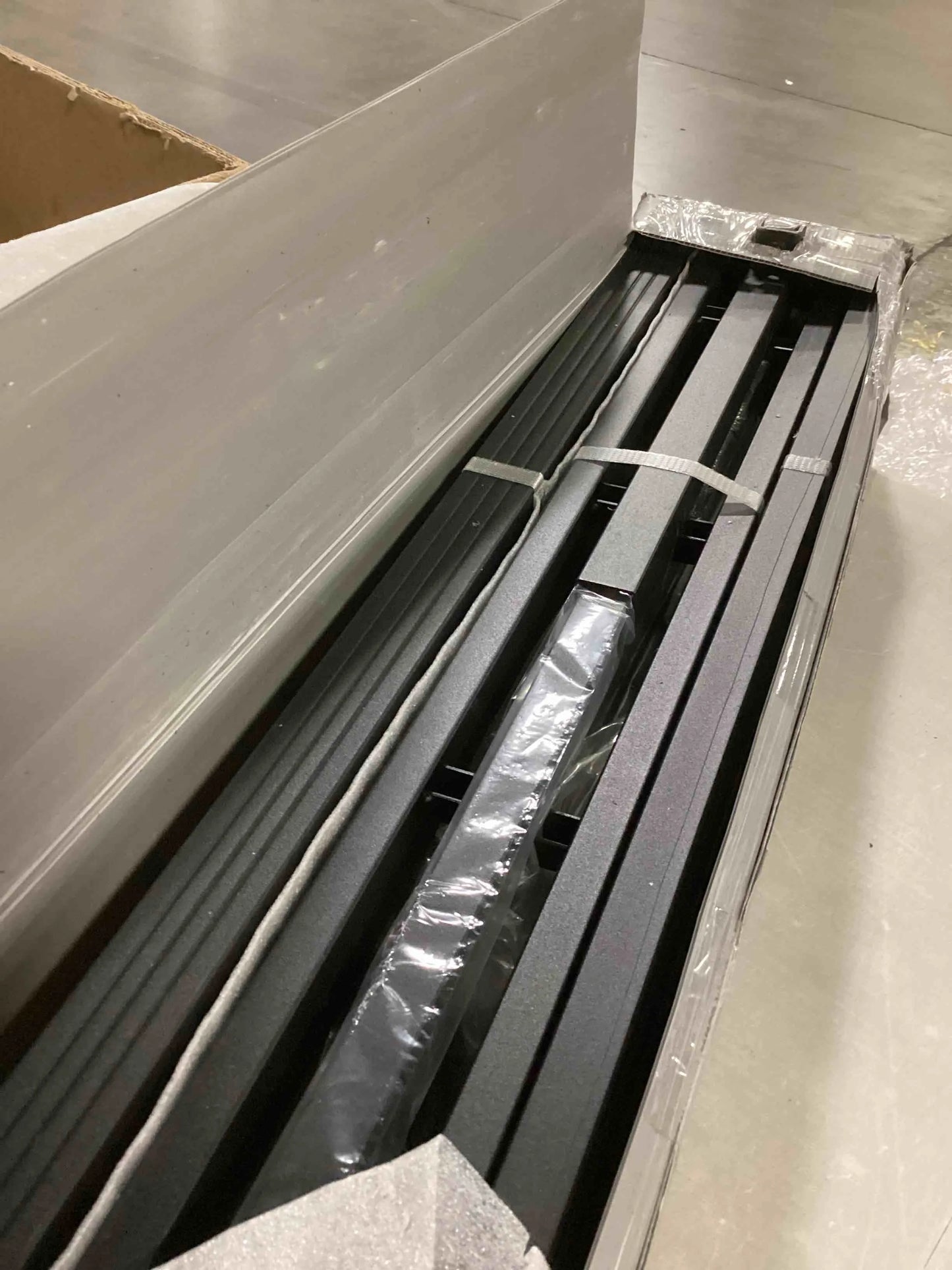 Black Metal 14 Inch High Platform Metal Queen Size Bed Frame, Queen Bed Frame no Box Spring Needed, Easy Assembly, Heavy Duty, Noise Free, Black, Good Condition condition - View 4