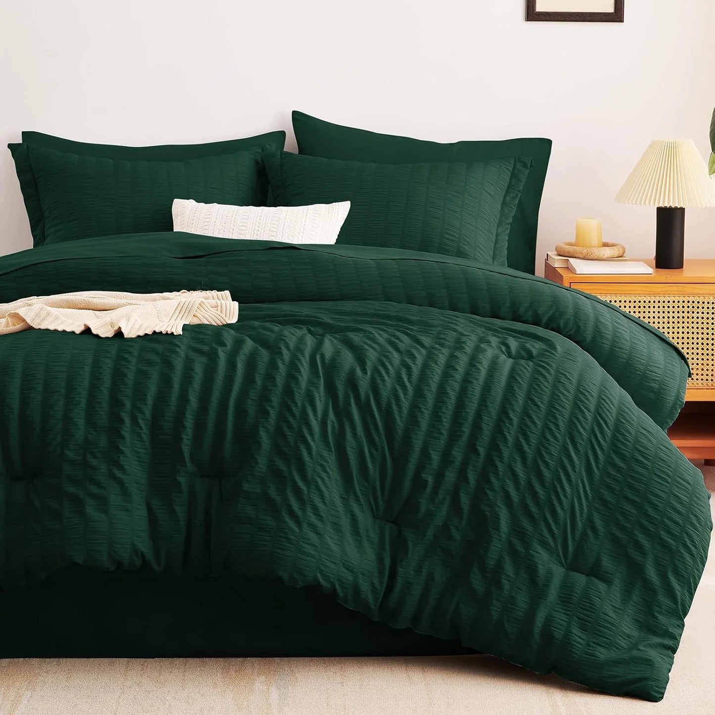 Emerald Green Seersucker Fabric CozyLux Full Seersucker Comforter Set with Emerald Green Bed in a Bag 7-Piece All Season Bedding Set with Comforter, Pillow Sham, Flat Sheet, Fitted Sheet, Pillowcase, Good Condition condition - View 6