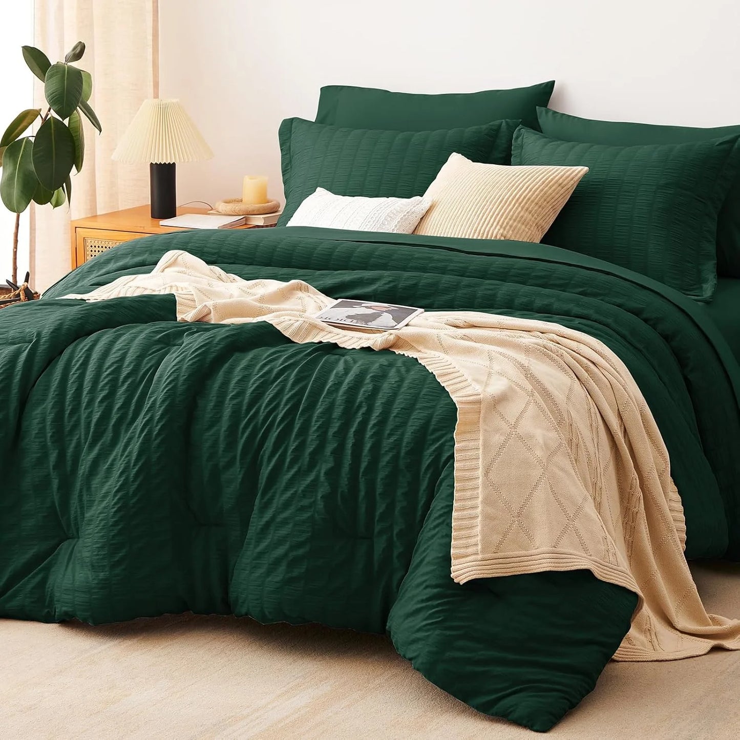 Emerald Green Seersucker Fabric CozyLux Full Seersucker Comforter Set with Emerald Green Bed in a Bag 7-Piece All Season Bedding Set with Comforter, Pillow Sham, Flat Sheet, Fitted Sheet, Pillowcase, Good Condition condition - View 7