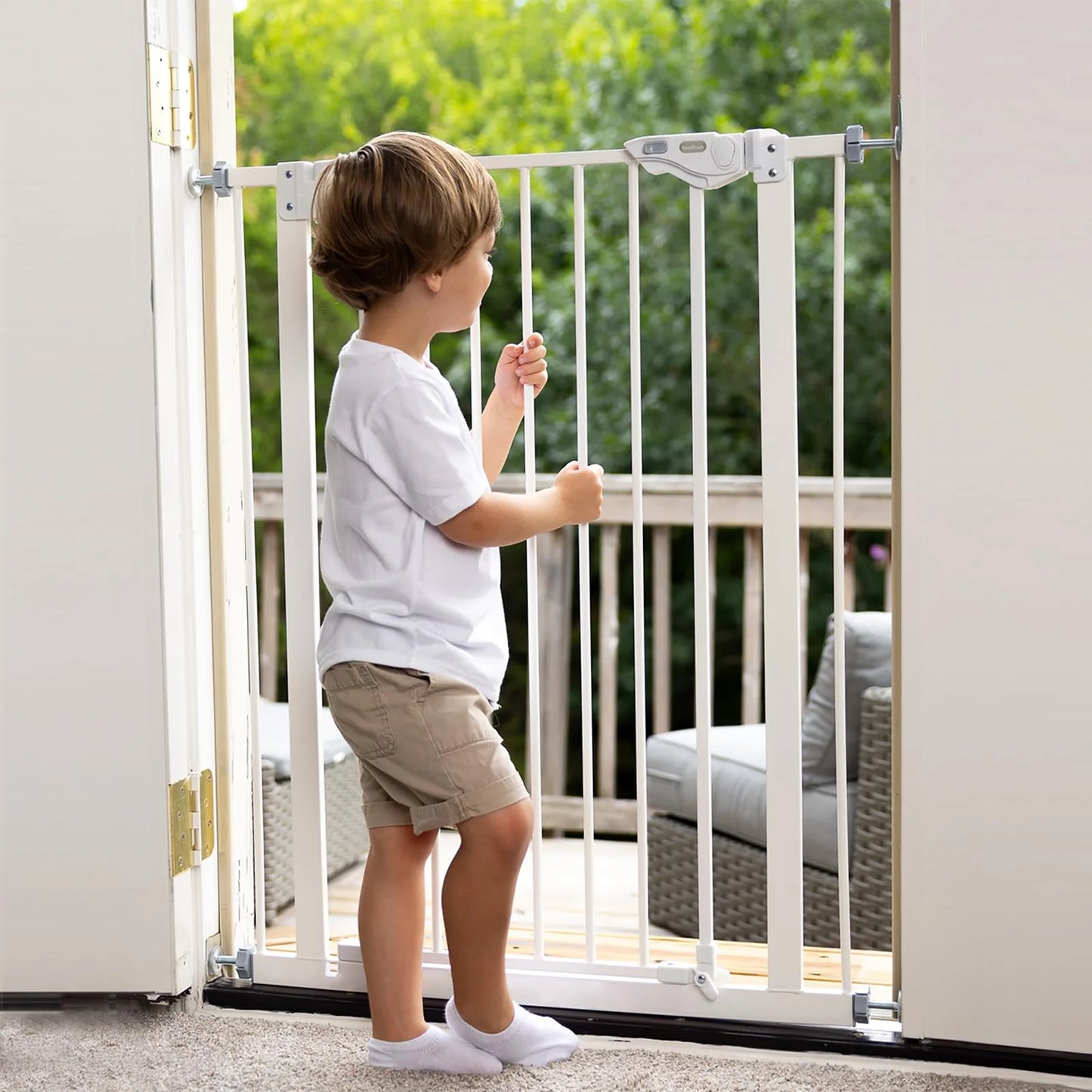Pure White N/A InnoTruth 29-39.6”Baby Gate for Stairs,36" Extra Tall Dog Gate for The House,Dual-Lock Safety and One Hand Opening Design,Kid Gate for Doorways,Kitchen,Room,Wall-Friendly Pressure Mounted, Pure White, Good Condition condition - View 10
