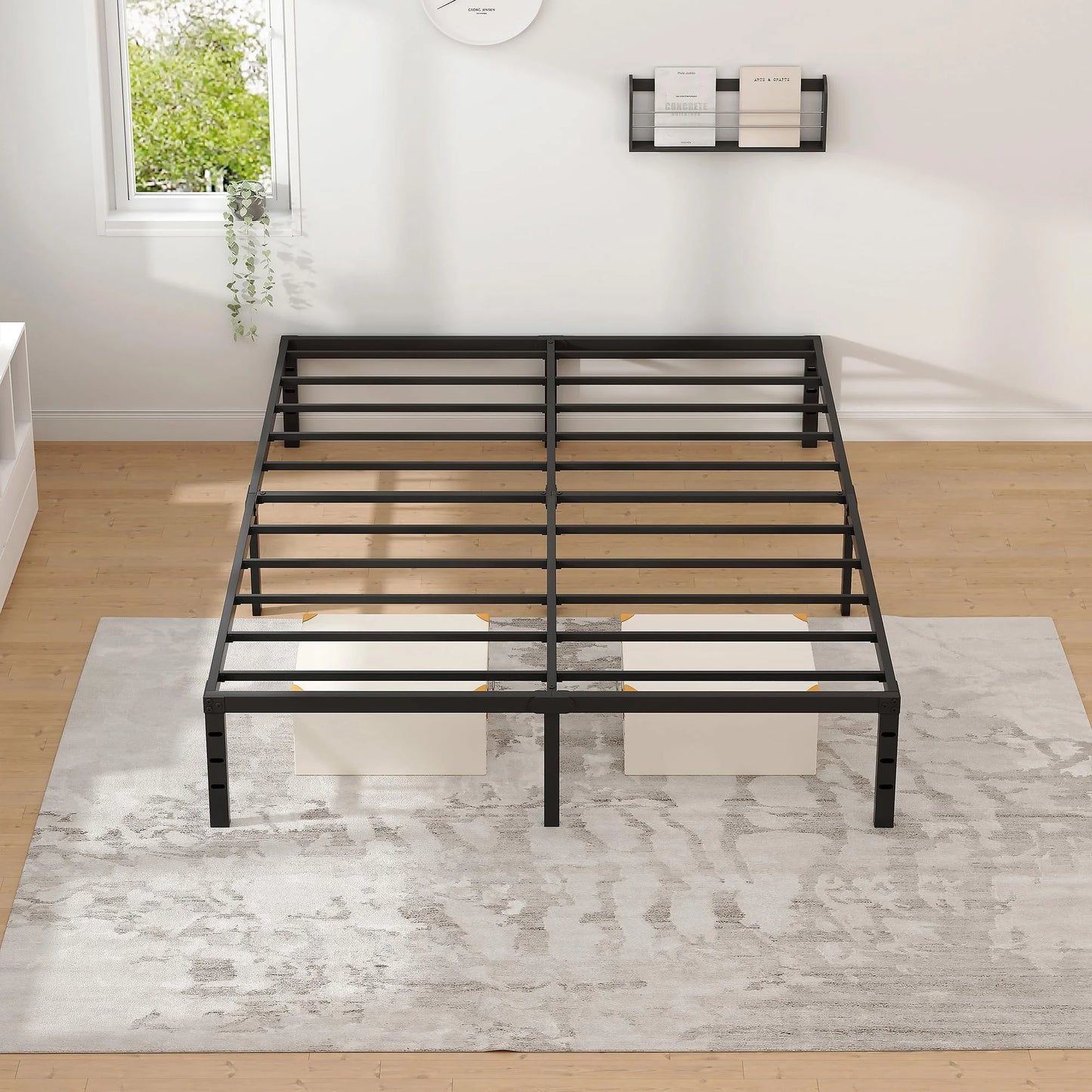 Black Metal Metal Bed Frame, King Size with Storage Space, Good Condition condition - View 10