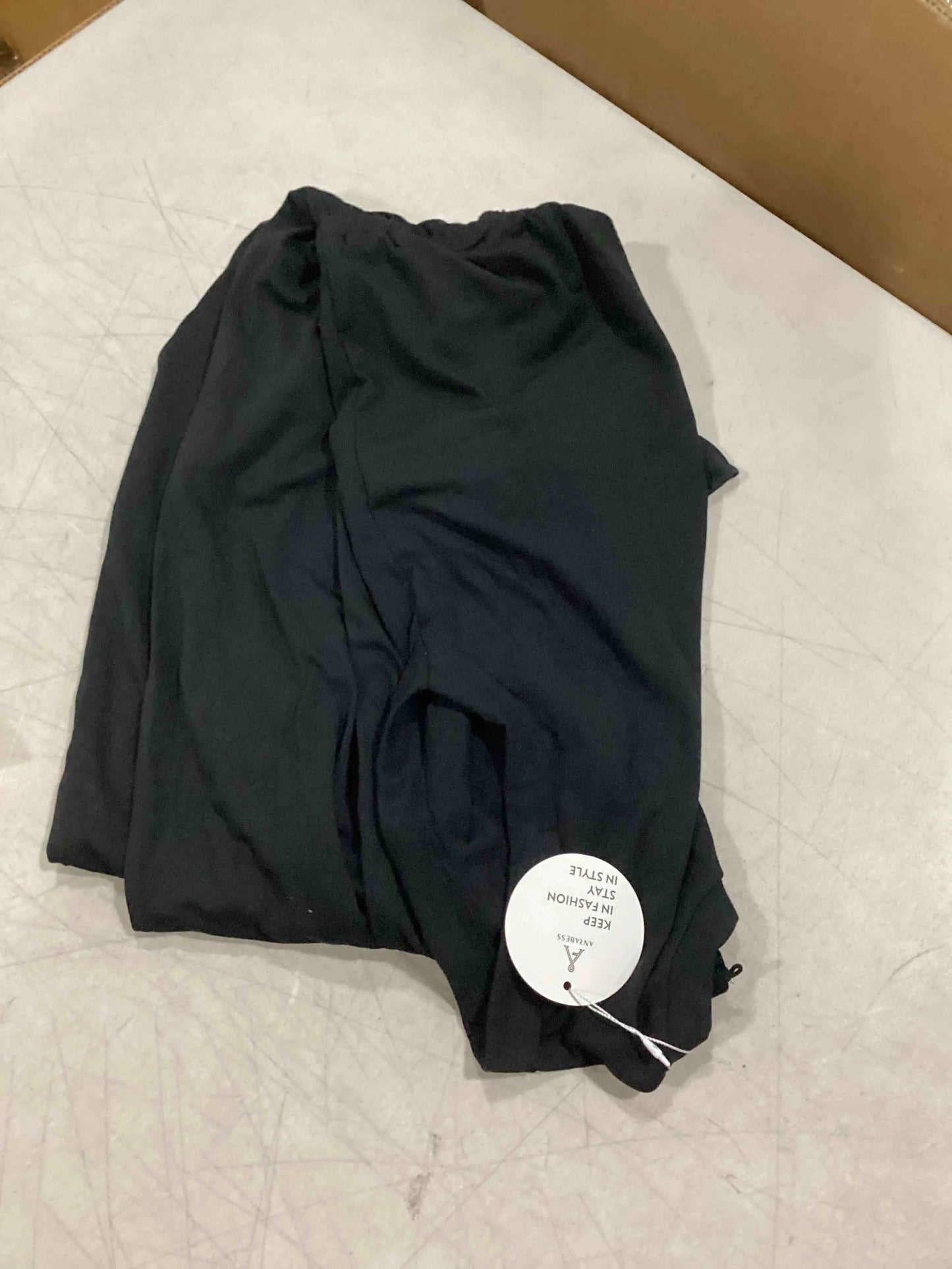 Black, Gray, Navy Polyester, Spandex Underoutfit Compression Leggings, High Waisted Tummy Control Leggings for Women, Good Condition condition - View 3