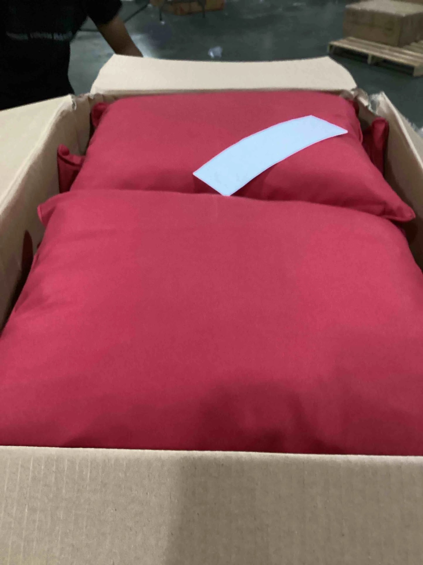 Burgundy Waterproof fabric Waterproof Outdoor Chair Cushion Set, Fade and Tear Resistant Patio Furniture Cushions with Removeable Covers, 19x19 Inch, Burgundy, Set of 4, Good Condition condition - View 4