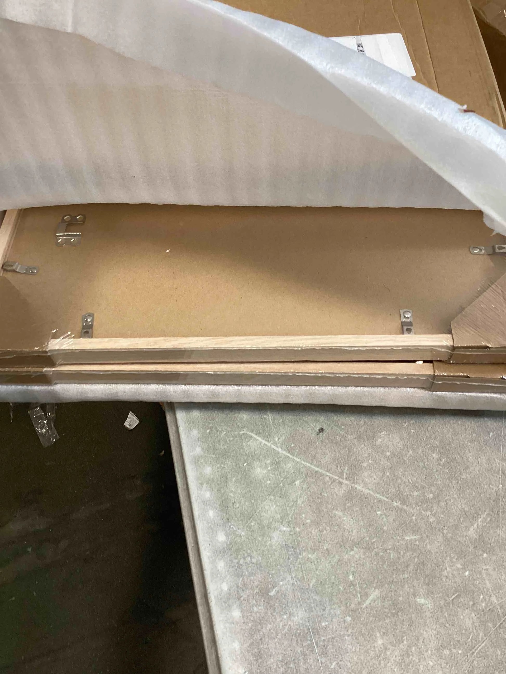 Beige Oak Wood 22x28 Inches Poster Frame Beige Picture Frame 28 x 22 Photo Frame 22 by 28 Oak Wood Frame Wall Mounted Frames for Hanging Vertically and Horizontally, 3 Pack, Good Condition condition - View 2