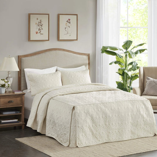 Madison Park Quebec Split Corner Quilted Bedspread - Queen Size - View 1