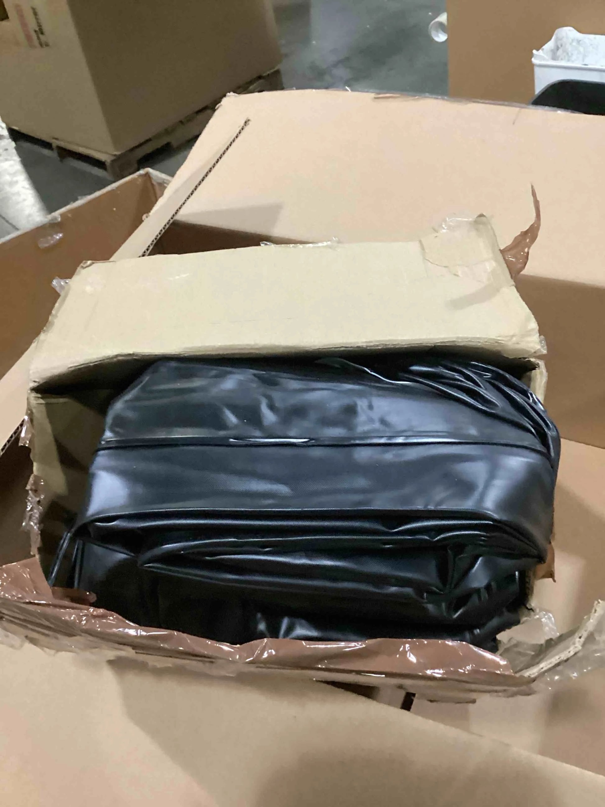 Black PVC OhGeni Cal King Air Mattress with Built-in Pump for Guest, 18" Tall Inflatable Blow Up Air Bed with Carrying Bag for Camping, Raised Elevated High Airbed, Foldable & Portable Colchon inflables, Black, Good Condition condition - View 4