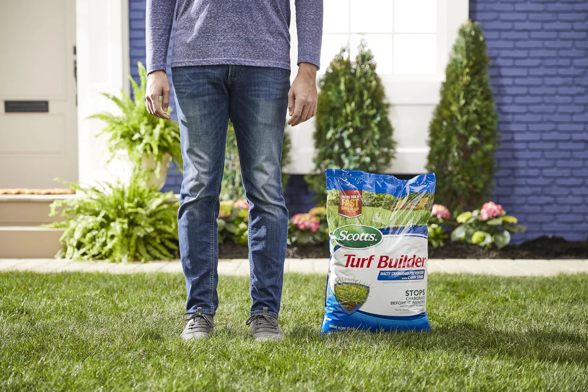 product Scotts Turf Builder Halts Crabgrass Preventer with Lawn Food - Pre-Emergent Weed Killer, Fertilizer, 14,000 sq. ft., 37.38 lb., Good Condition condition - View 4